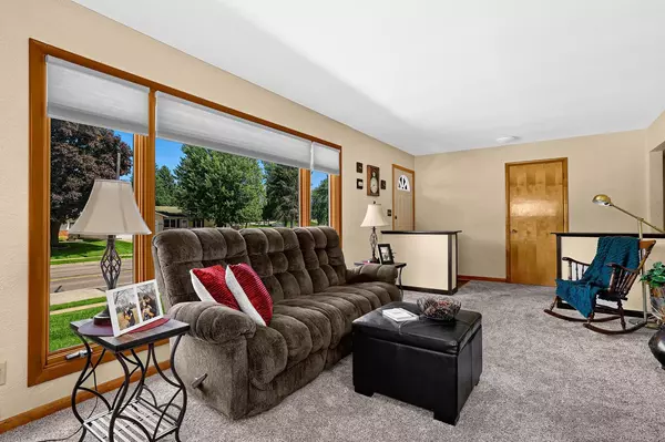 Onalaska, WI 54650,533 Sand Lake ROAD