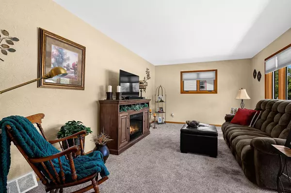 Onalaska, WI 54650,533 Sand Lake ROAD