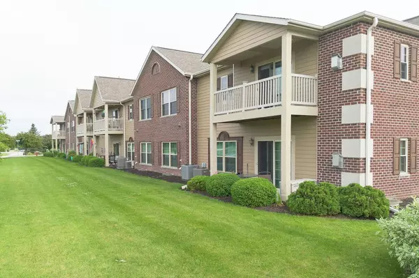 W162S7013 Olive CIRCLE, Muskego, WI 53150