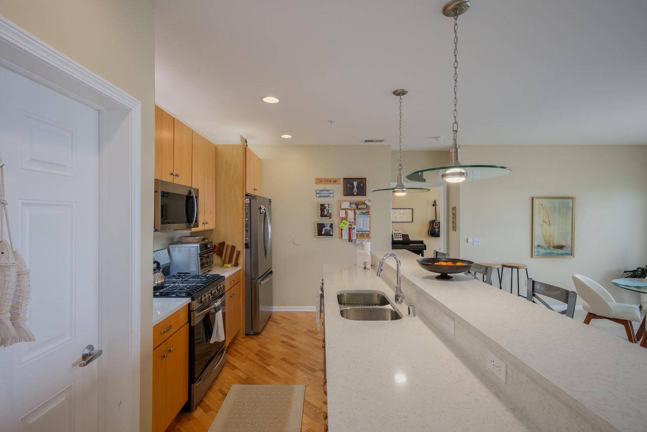 Racine, WI 53403,4 Gaslight DRIVE #308