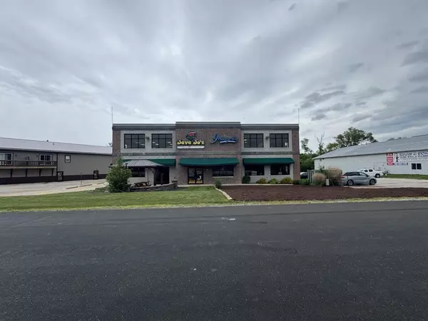 29134 Evergreen DRIVE, Waterford, WI 53185
