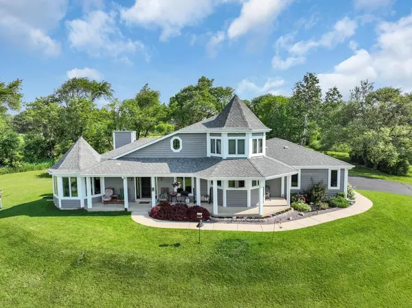 W2596 Gavers COURT, East Troy, WI 53120