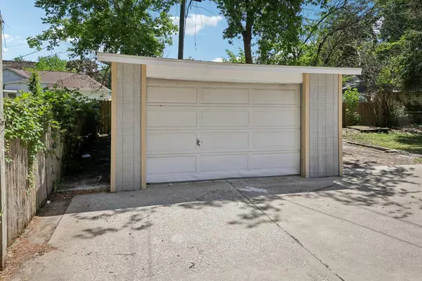 Racine, WI 53402,1825 Erie STREET