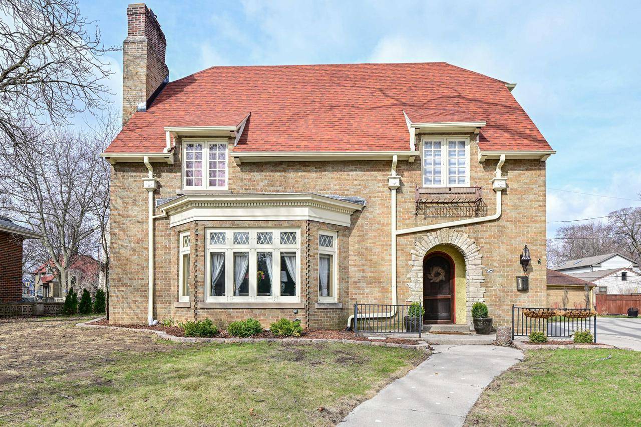 529 N 68th STREET, Wauwatosa, WI 53213