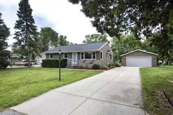 8965 S 83rd STREET, Franklin, WI 53132