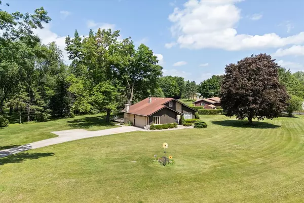Hubertus, WI 53033,1075 E Murray LANE