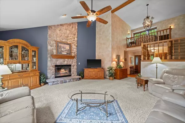 Waukesha, WI 53188,W274N486 Hilltop DRIVE