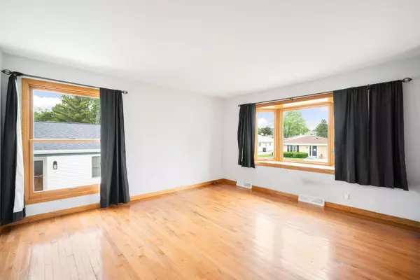 Greenfield, WI 53228,4229 S 90th STREET