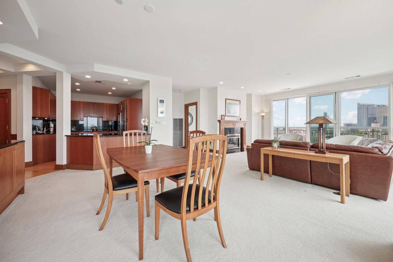 Milwaukee, WI 53202,1522 N Prospect AVENUE #1302