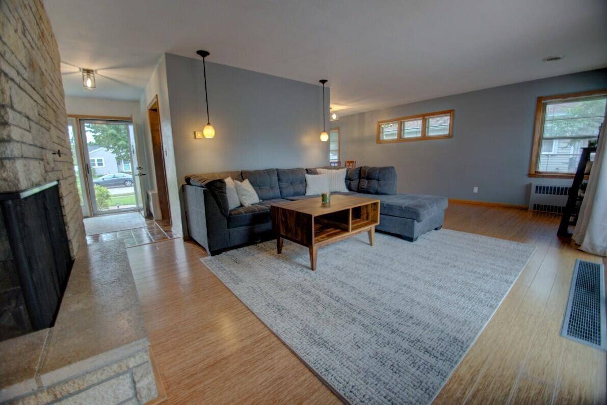 La Crosse, WI 54601,2147 Sunrise DRIVE