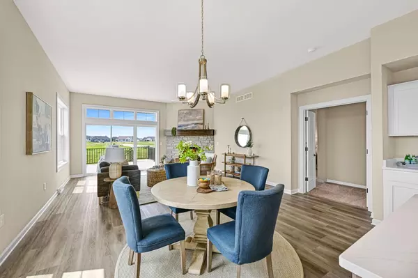 Oconomowoc, WI 53066,1382 Prairie Creek CIRCLE #15D