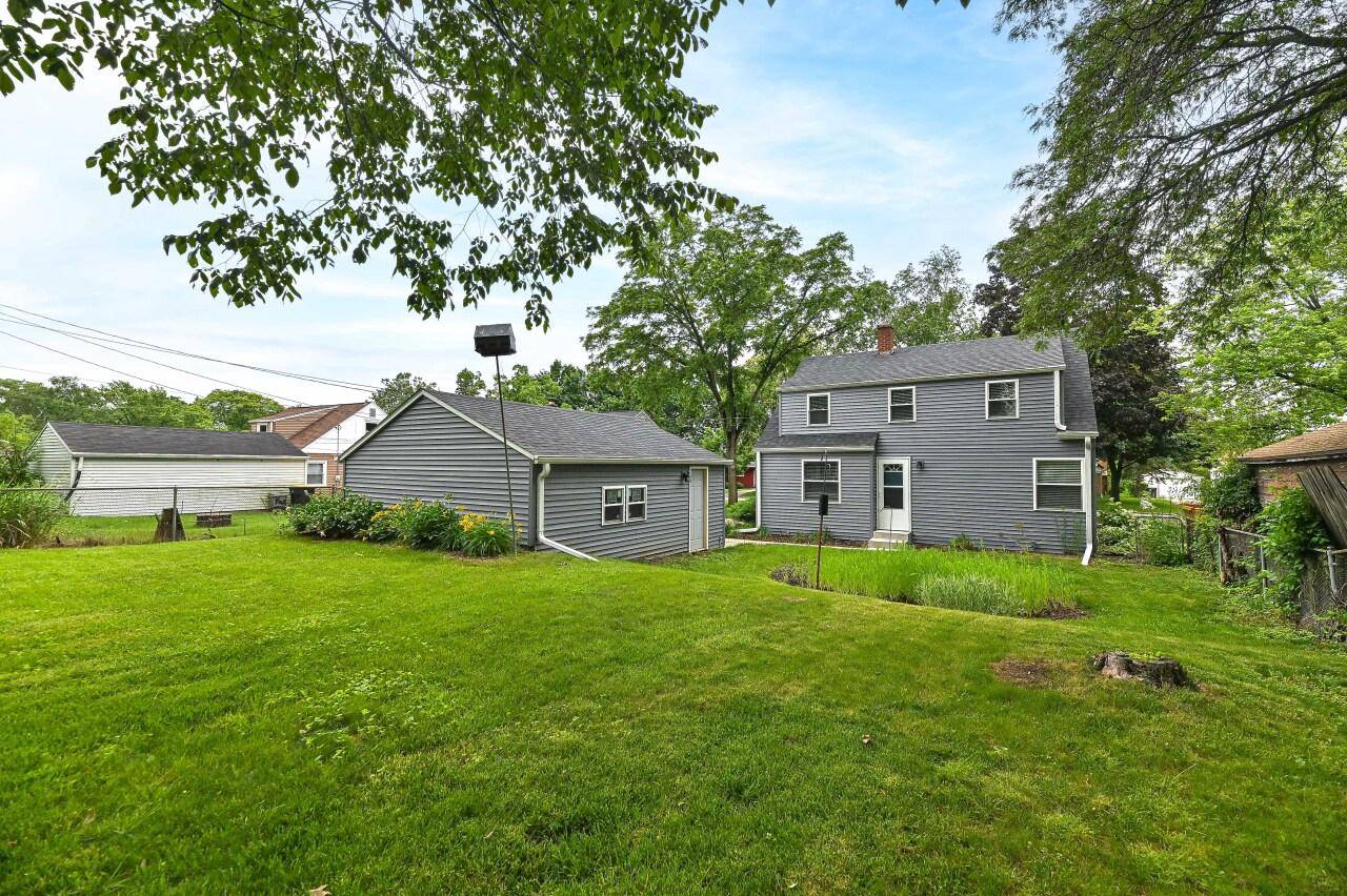 Wauwatosa, WI 53222,4328 Raymir PLACE