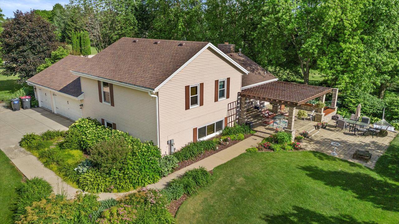 1711 Irish DRIVE, Hartford, WI 53027