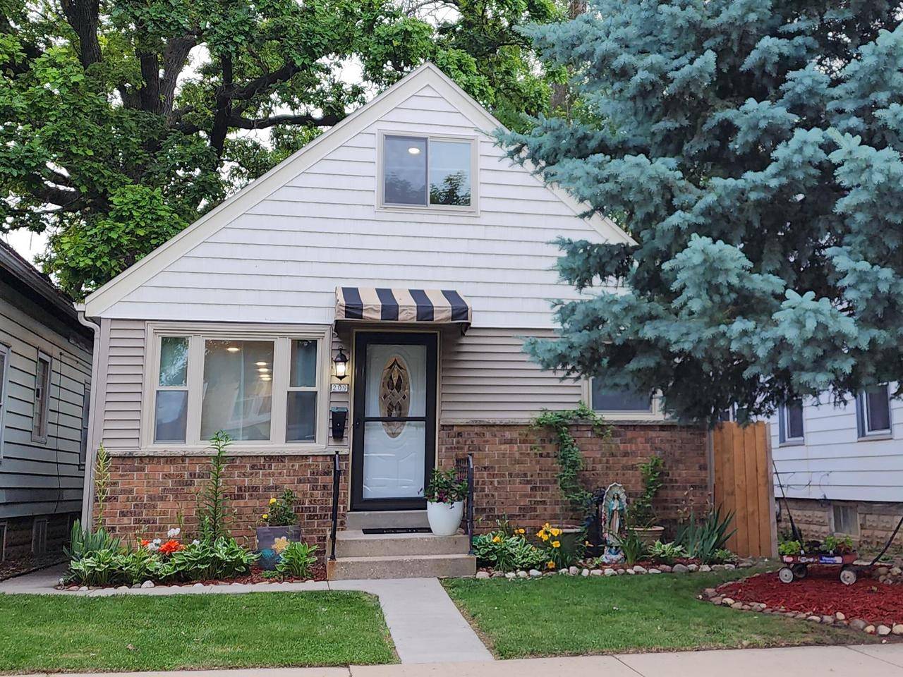 209 S 73rd STREET, Milwaukee, WI 53214