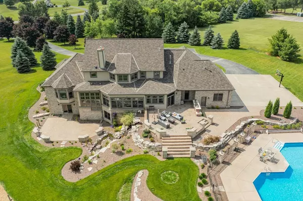 Mukwonago, WI 53149,W304S8266 Oakridge DRIVE