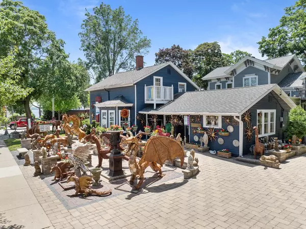 Lake Geneva, WI 53147,905 W Main STREET