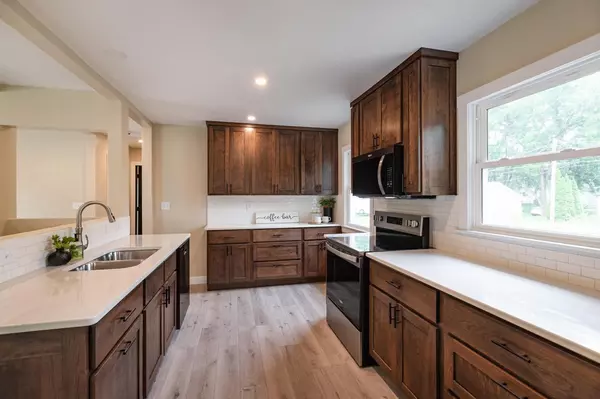 Holmen, WI 54636,210 Kay STREET