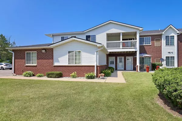2825 11th PLACE #707, Kenosha, WI 53140