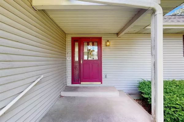 Sharon, WI 53585,111 Martin STREET