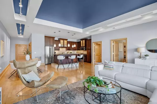 1313 N Franklin PLACE #1002, Milwaukee, WI 53202