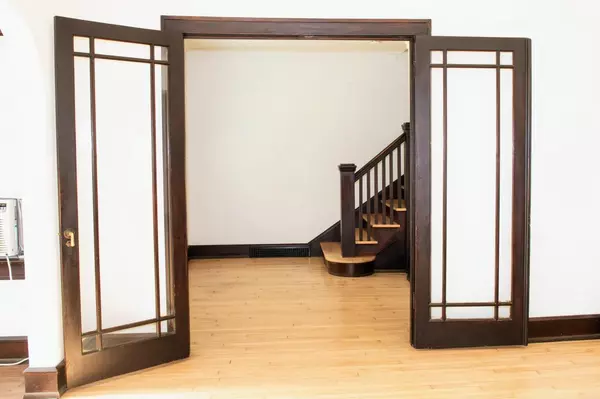 Sheboygan, WI 53083,826 Geele AVENUE