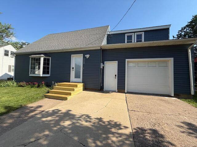 713 Grove STREET E, Caledonia, MN 55921