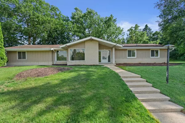 West Bend, WI 53090,1805 Park AVENUE