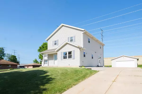 West Allis, WI 53214,1021 S 98th STREET
