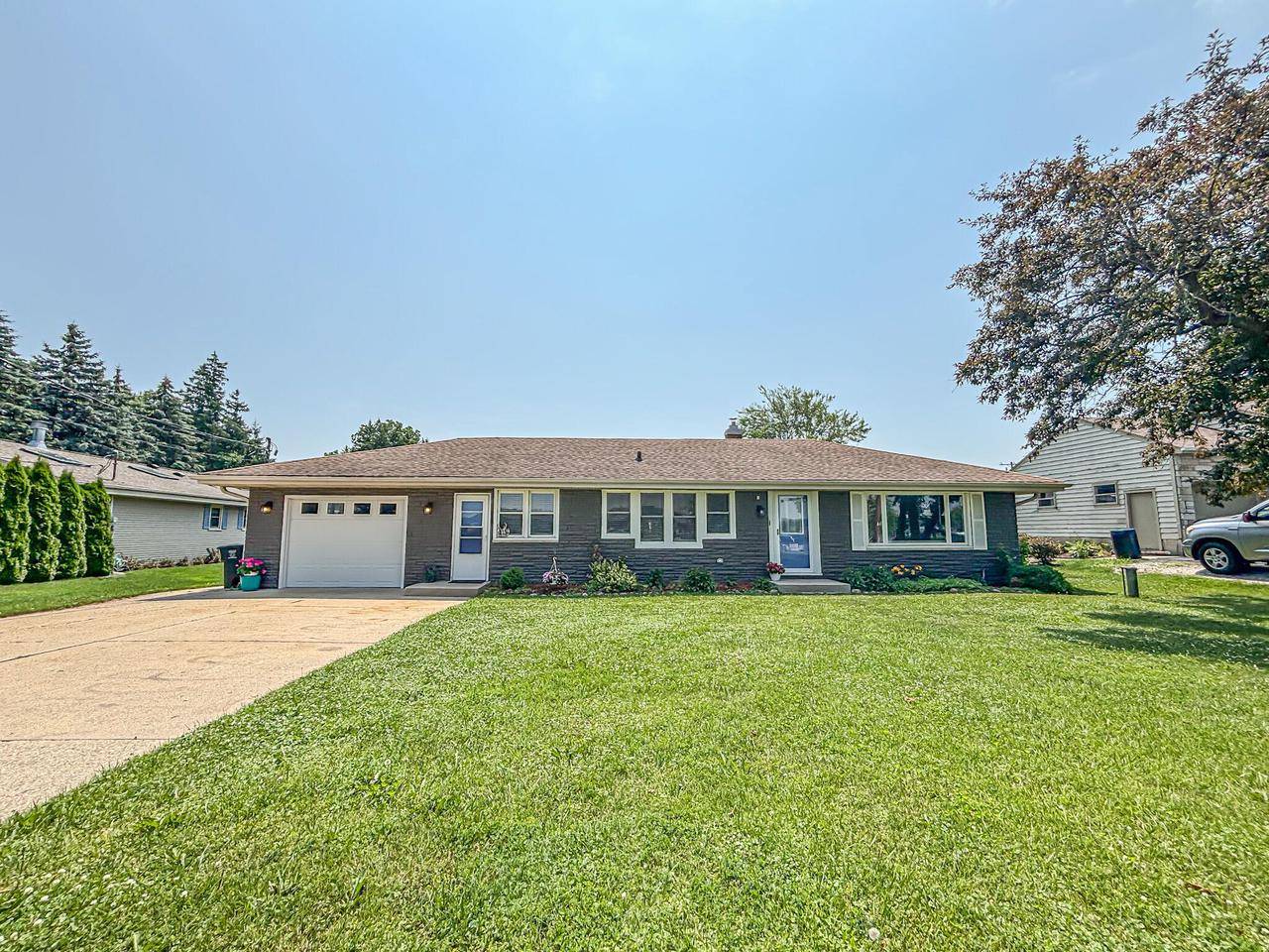26727 Denoon ROAD, Wind Lake, WI 53185