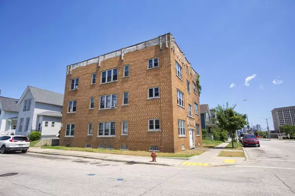 Milwaukee, WI 53233,1242 W Highland AVENUE