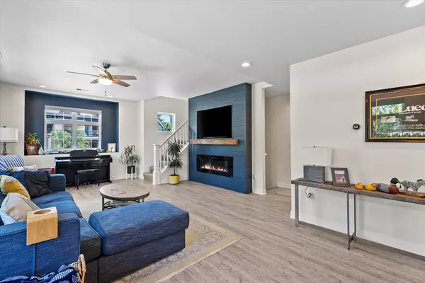 Port Washington, WI 53074,303 E Pier STREET