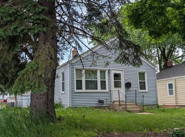 3171 S Brust AVENUE, Milwaukee, WI 53207