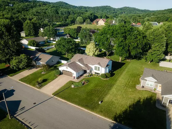 Holmen, WI 54636,2711 Cedar AVENUE S