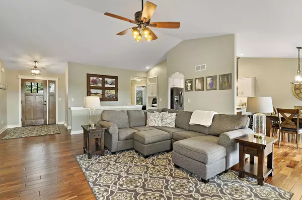 Burlington, WI 53105,844 Prairie View DRIVE