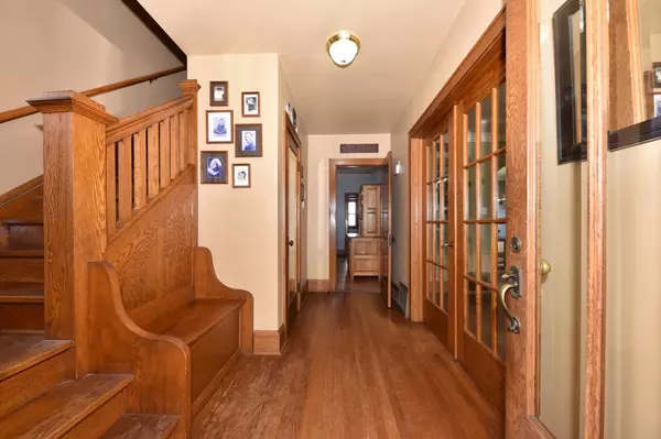 West Bend, WI 53095,224 N 9th AVENUE