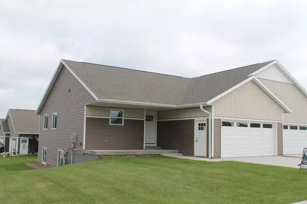 2210 Henry Johns BOULEVARD #2212, Bangor, WI 54614