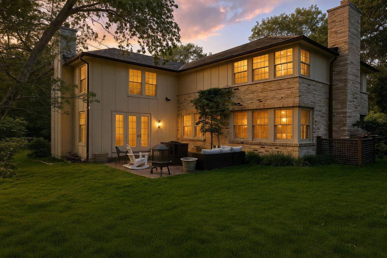 1861 E Fox LANE, Fox Point, WI 53217