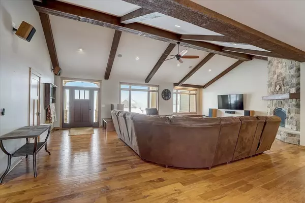 Waunakee, WI 53597,6240 Amethyst Dr