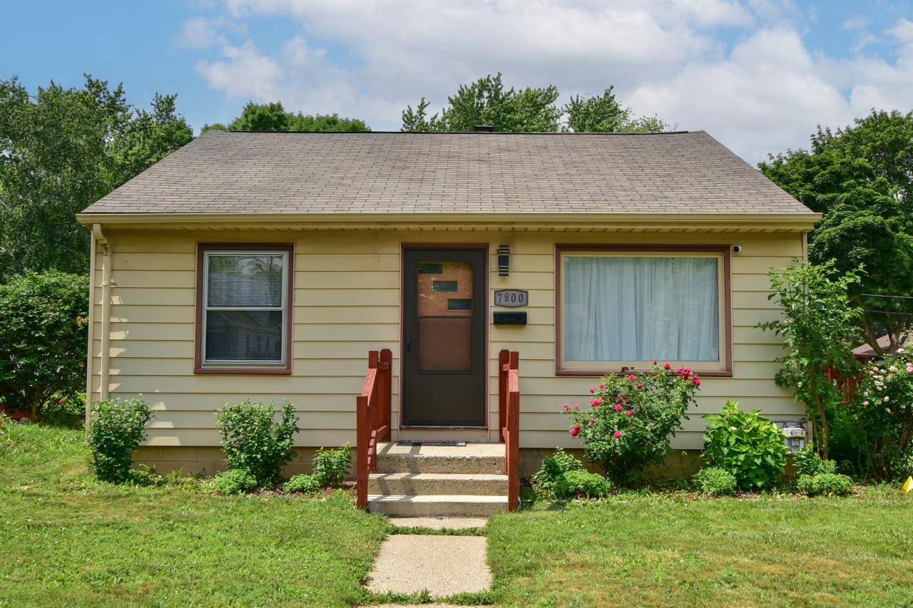 7800 W Palmetto AVENUE, Milwaukee, WI 53218