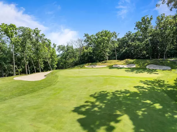 Lake Geneva, WI 53147,1045 Lakeland DRIVE #9-35