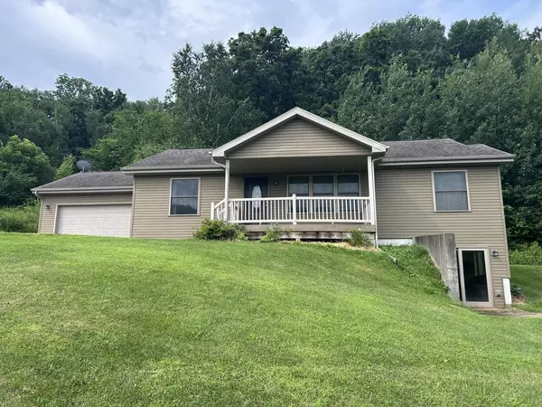 N8581 Kramer ROAD, Mindoro, WI 54644