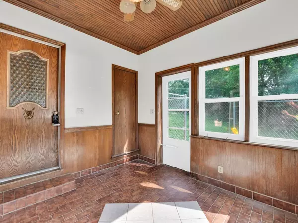 Burlington, WI 53105,34300 Grand BOULEVARD