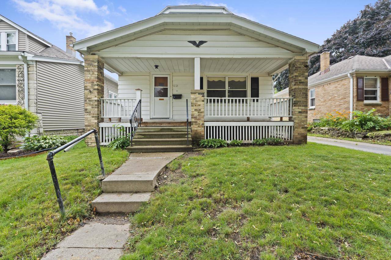 212 S 77th STREET, Milwaukee, WI 53214