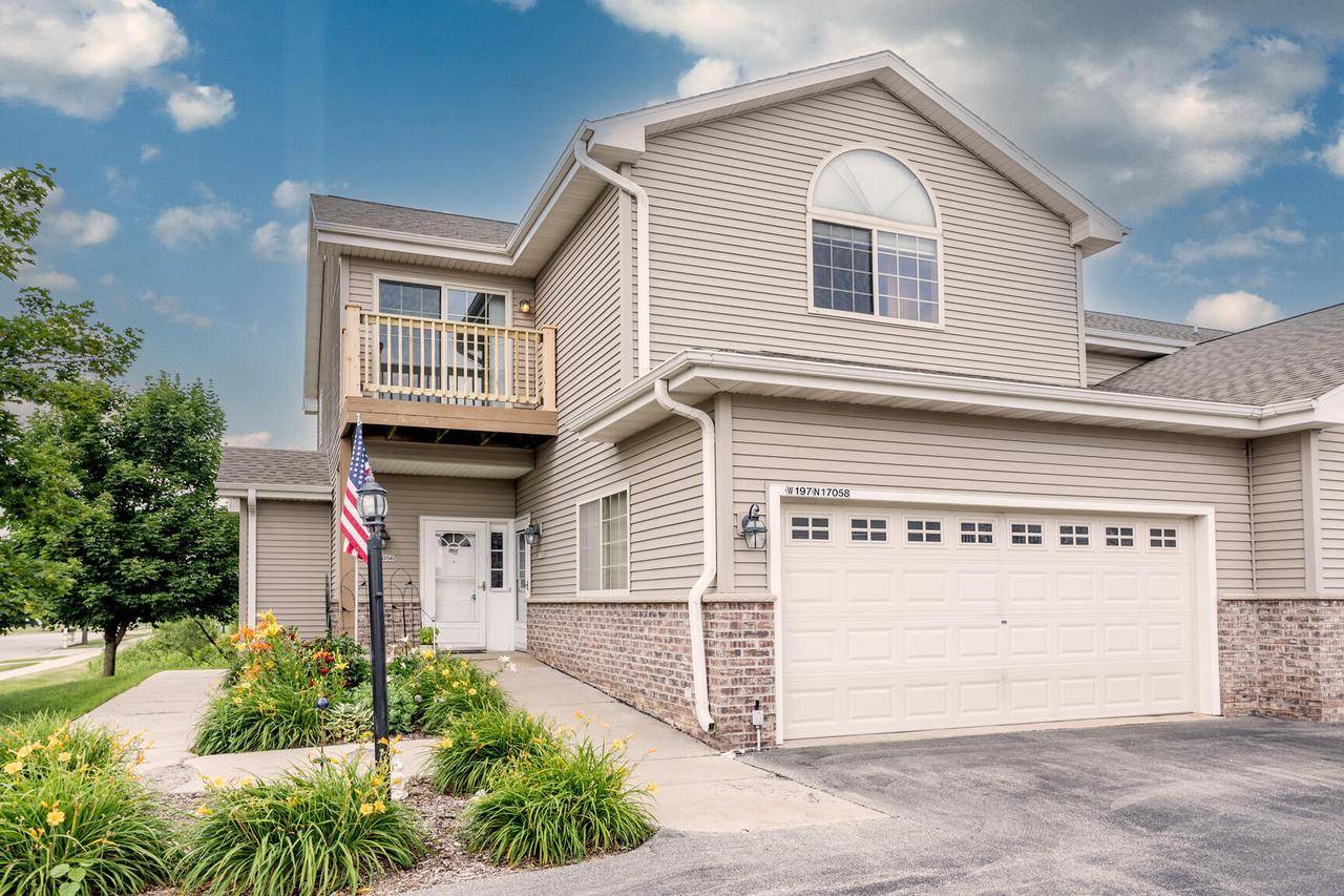 W197N17058 Stonewell DRIVE, Jackson, WI 53037