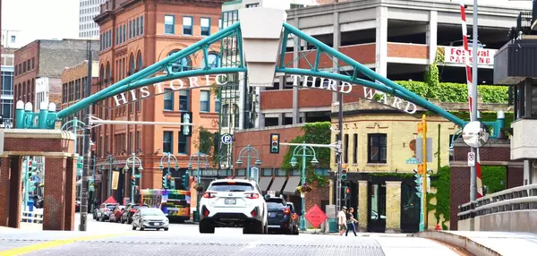 Milwaukee, WI 53204,200 S Water STREET #112