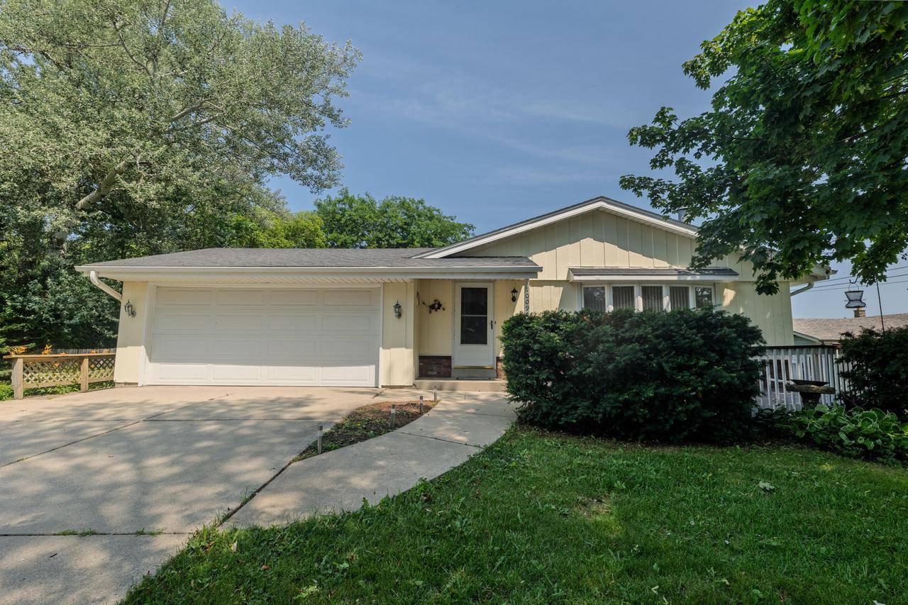 10090 S Chicago ROAD, Oak Creek, WI 53154