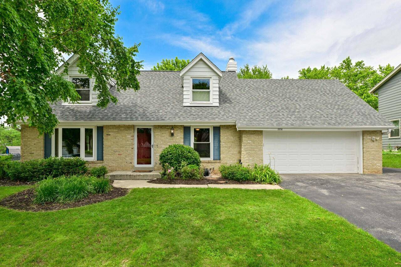 2830 Minot LANE, Waukesha, WI 53188