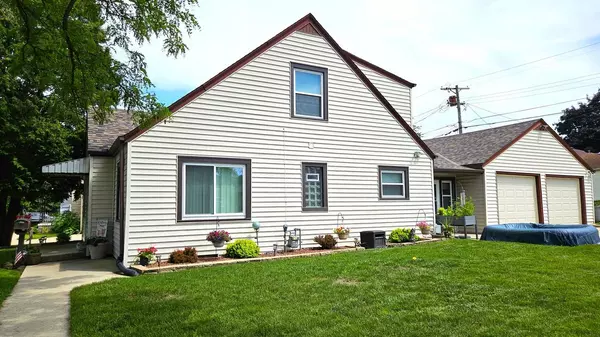 Greenfield, WI 53220,4445 W Howard AVENUE