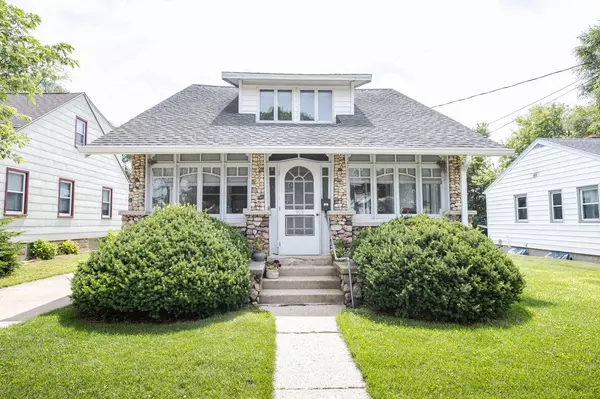 909 Buena Vista AVENUE, Waukesha, WI 53188