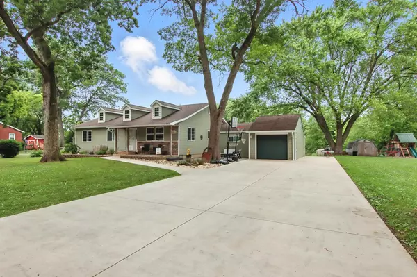 521 S 6th STREET, Silver Lake, WI 53170